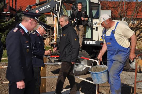 die Mitarbeiter der Firma Rotkegel haben schon Beton angeru00fchrt